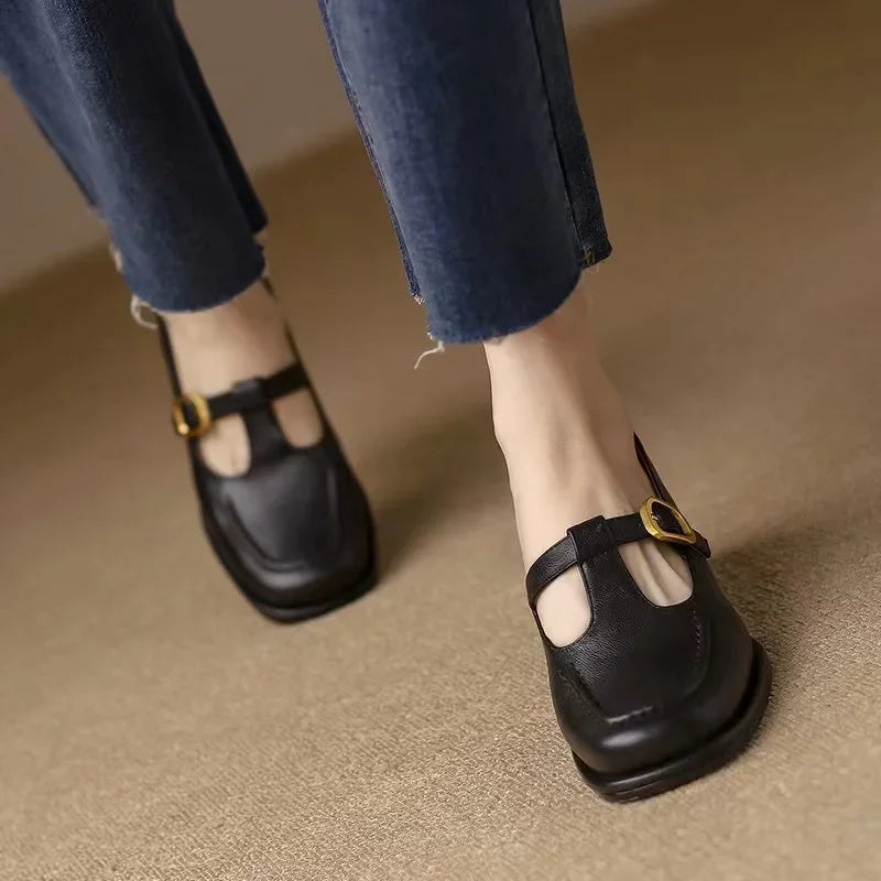 Ysolenne T-Strap